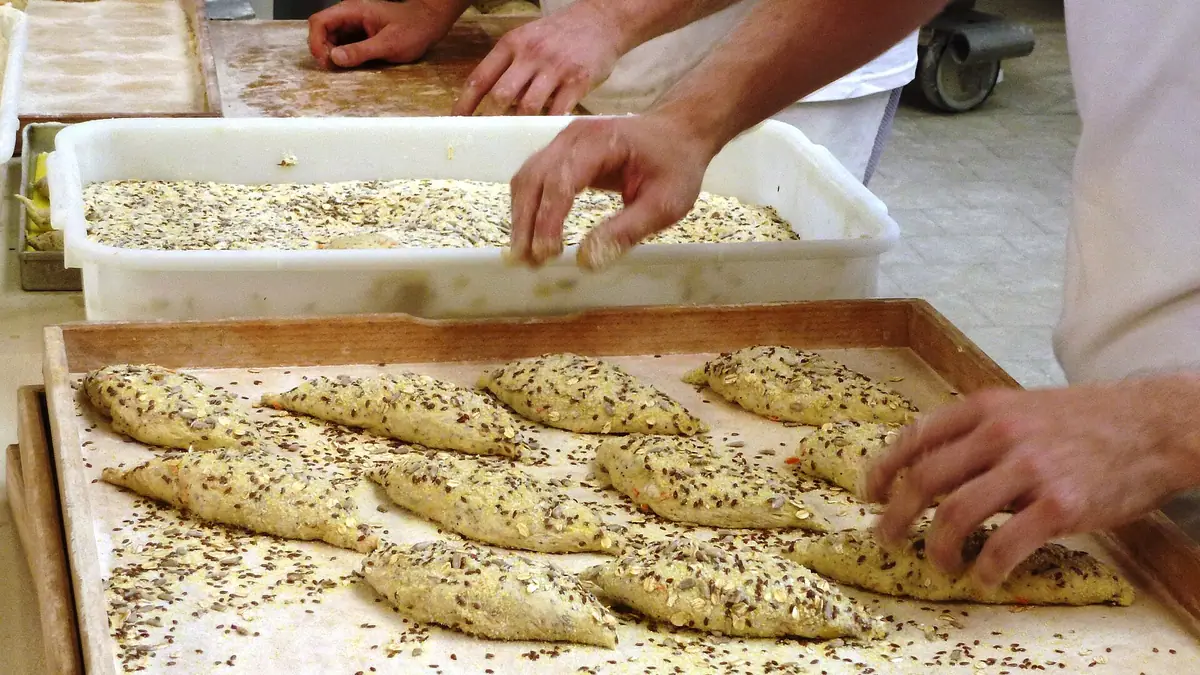 Eggless Cake Shop bakes